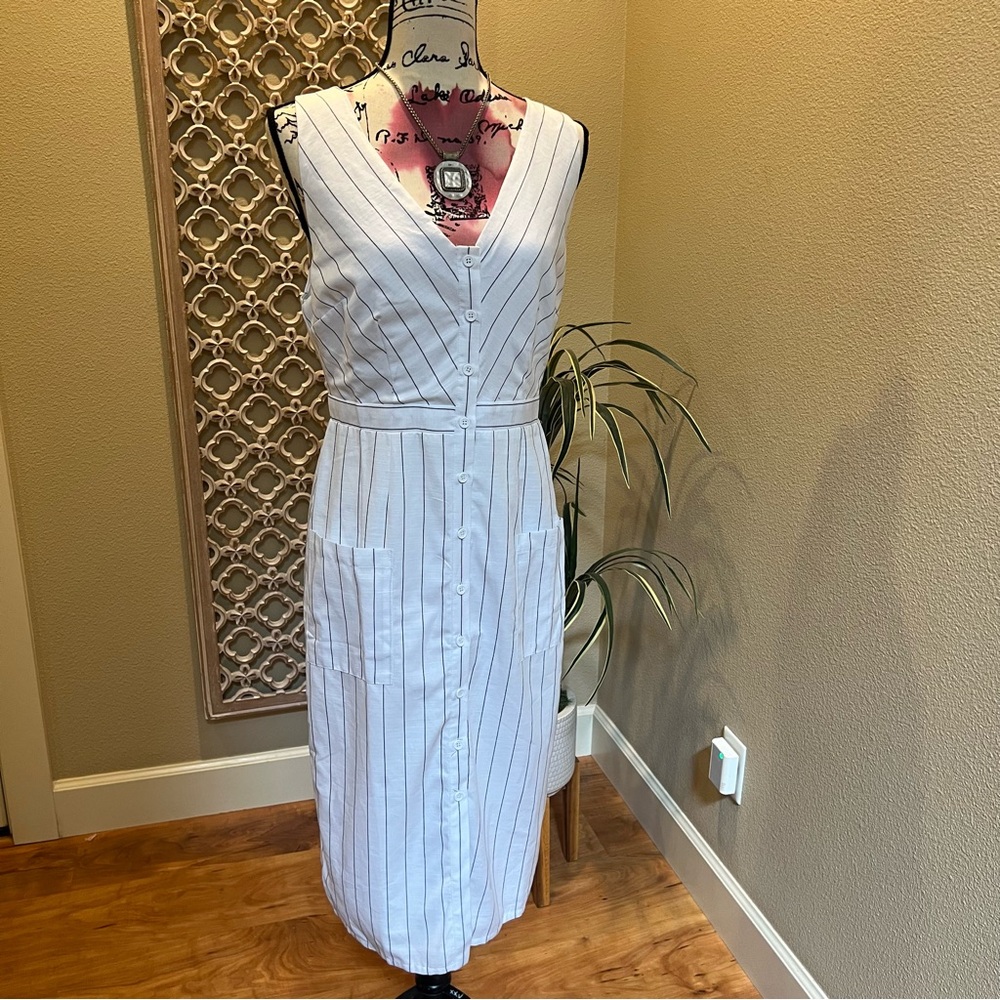 NWT BB Dakota by Steve Madden Classy White Striped Summer Dress